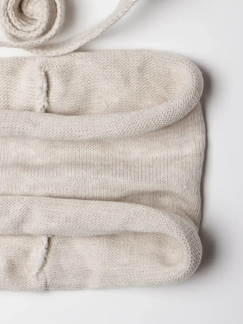 Шапка для девочки на осень