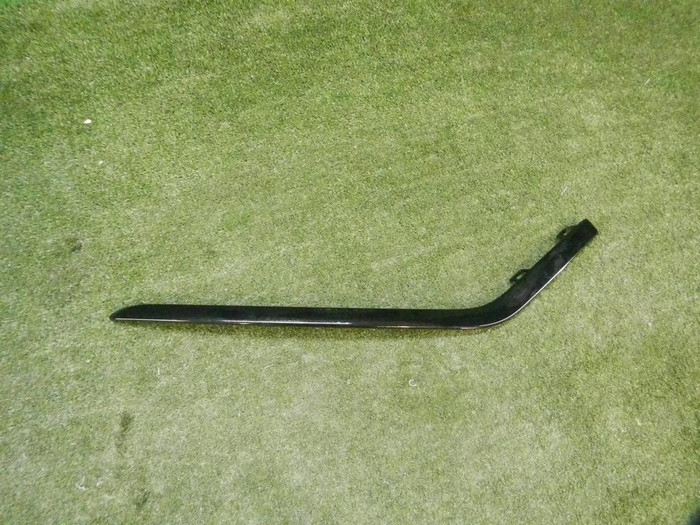 Молдинг перед. бампера Mercedes GLS x167 19-23 AMG