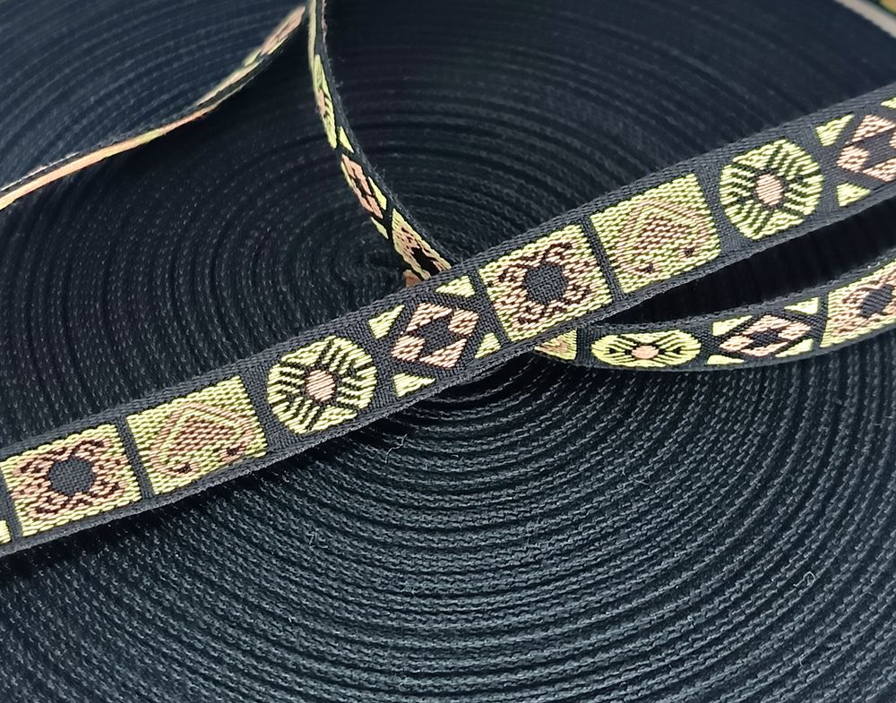 Тесьма жаккард, ш. 1,4 см