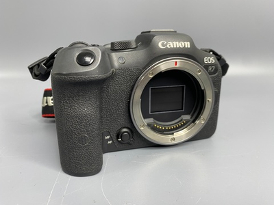 Canon EOS R7 Body 60.000 кадров