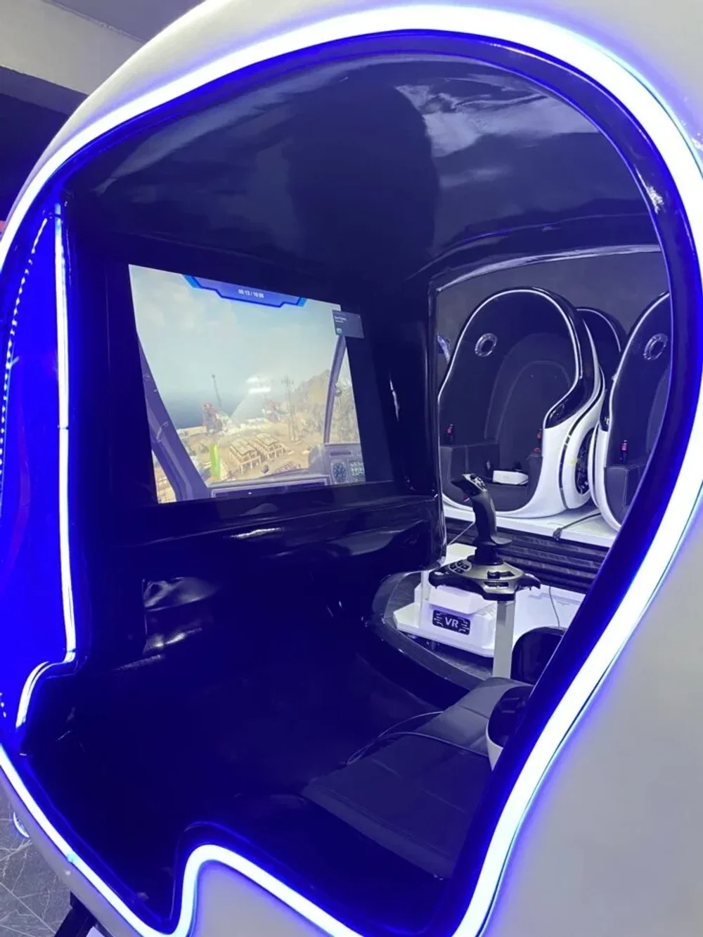 Аттракцион виртуальной реальности VR вертолет