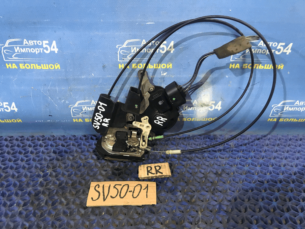 Замок двери задней правой TOYOTA VISTA 1999