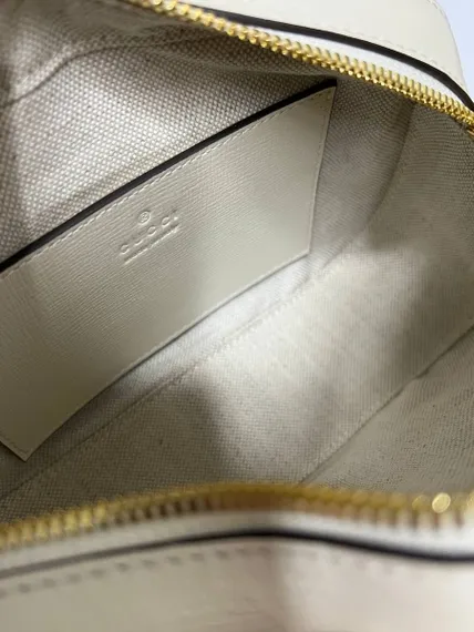 Маленькая сумка на плечо Gucci Horsebit 1955 белый