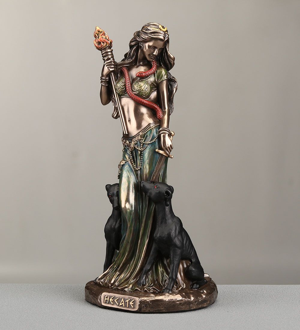 Veronese WS-1321 Статуэтка «Геката - богиня волшебства и всего таинственного»