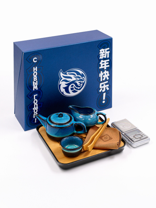 Церемониальный набор посуды и премиального чая