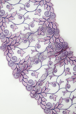 Вышивка на сетке сиреневая