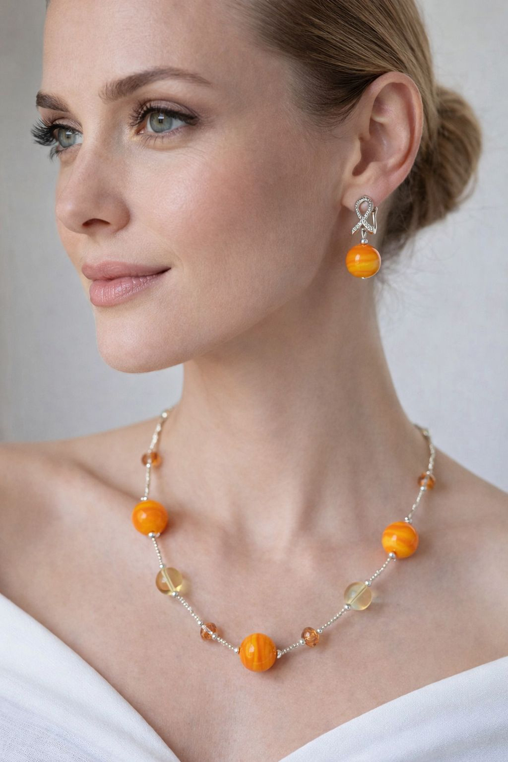 Комплект украшений из муранского стекла: колье, серьги