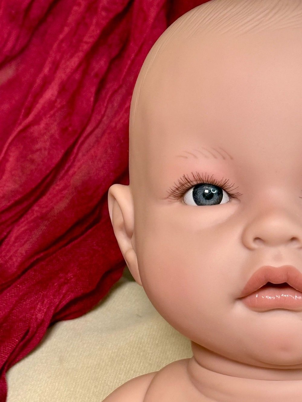 Кукла Berbesa виниловая 42см Martina (5501K)