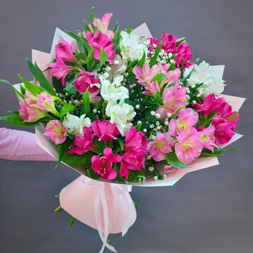 Букет из 11 альстромерий