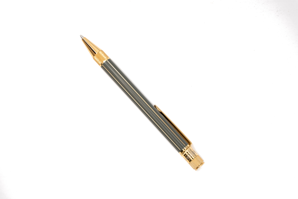 Omas Chic Grey – “Yellow Gold”