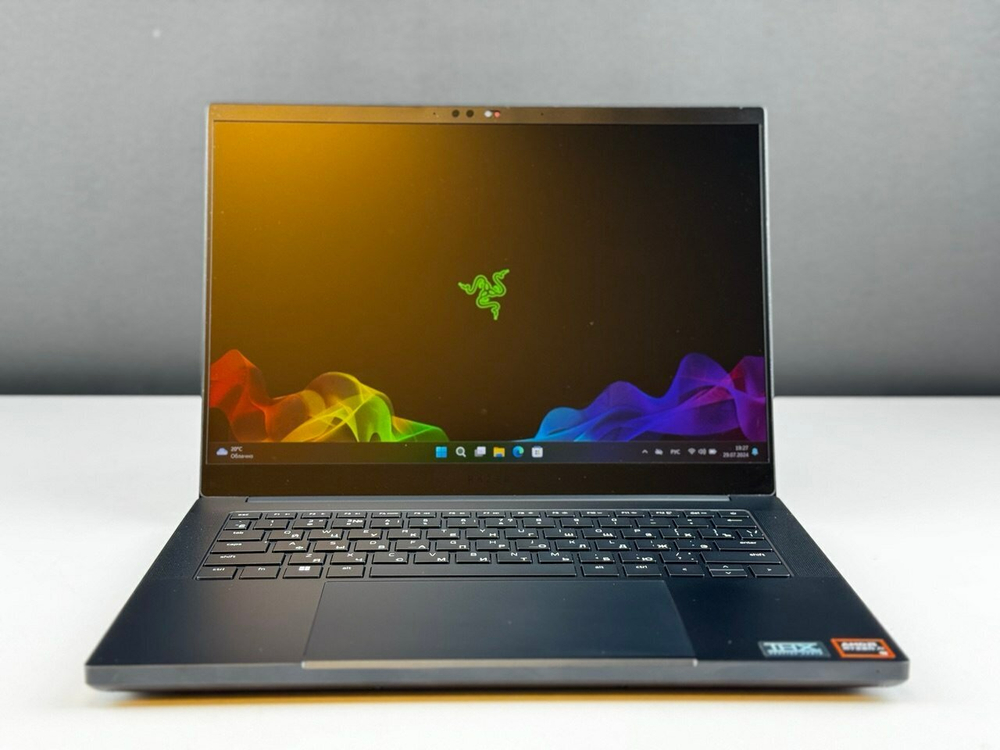 Игровой Ноутбук Razer Blade 14 RZ09-0508 AMD Ryzen 9 8945HS/32GB(DDR5)1TB(SSD)/RTX4070(8GB)/2K+(2560x1600)/IPS/240Hz/300nit/Win11