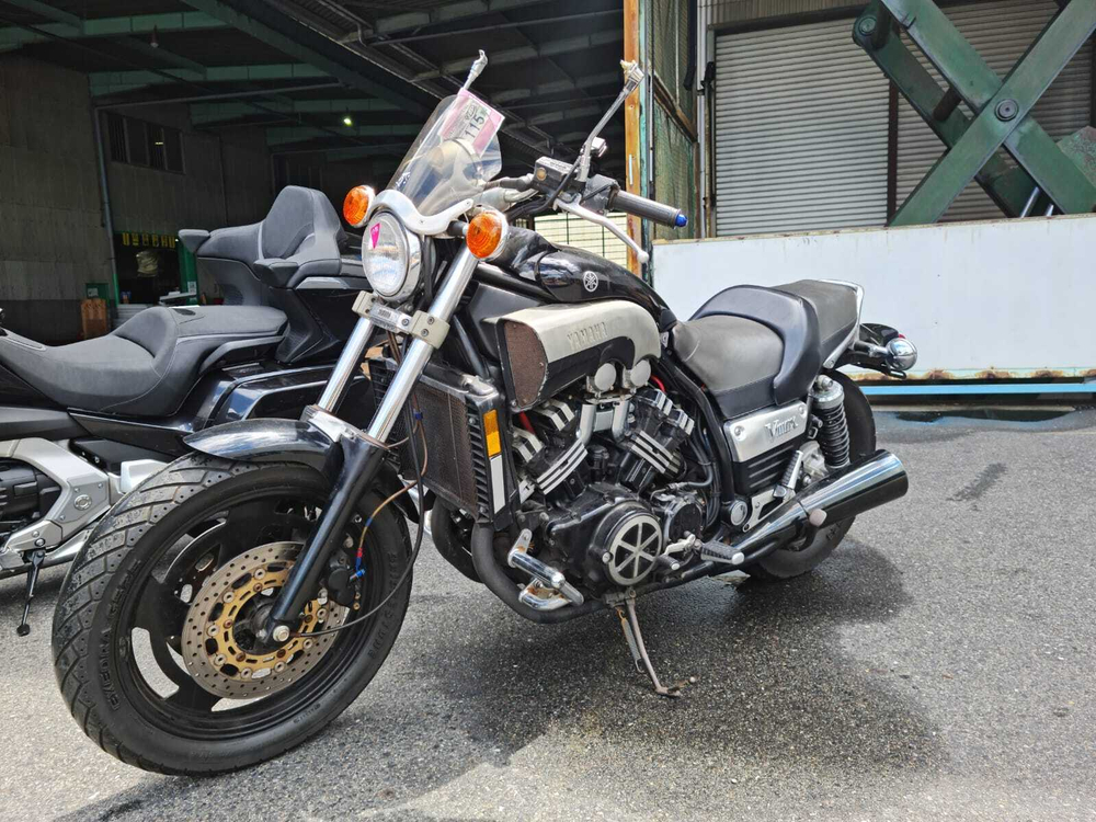 Yamaha V-MAX 1200  028014