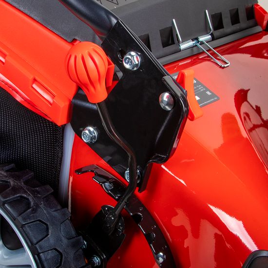 Газонокосилка бензиновая "DDE" LM 46-60