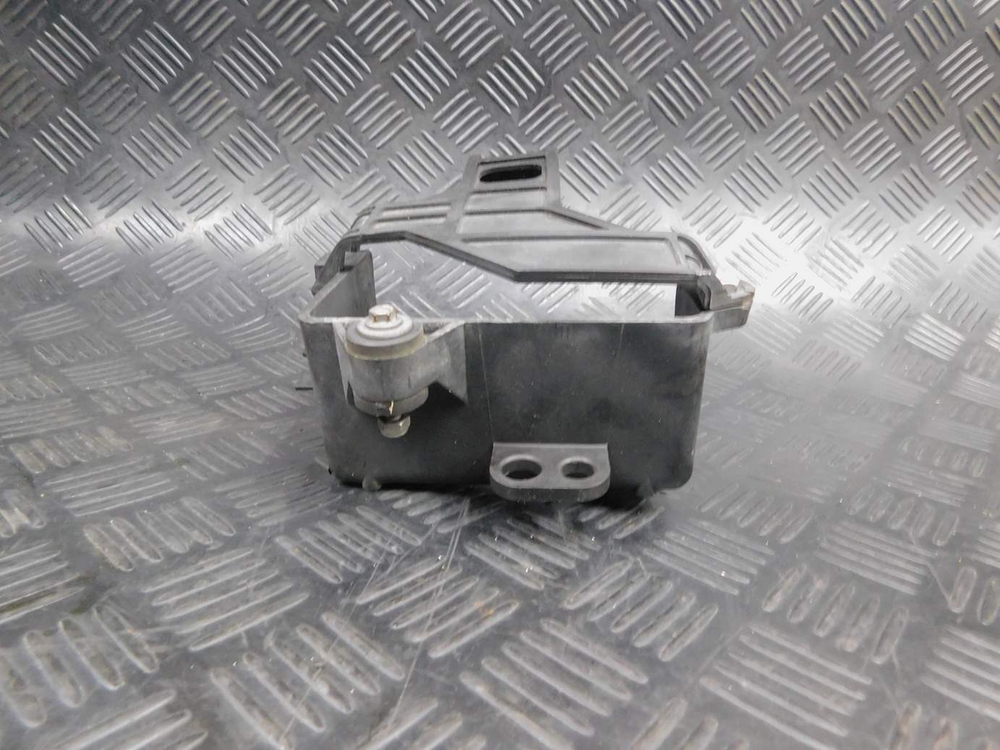 Пластик АКБ BMW F650 1996