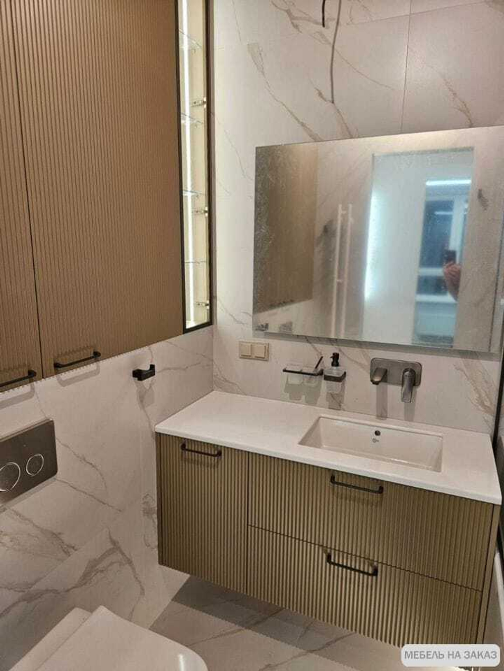 Комплект мебели в ванную на заказ