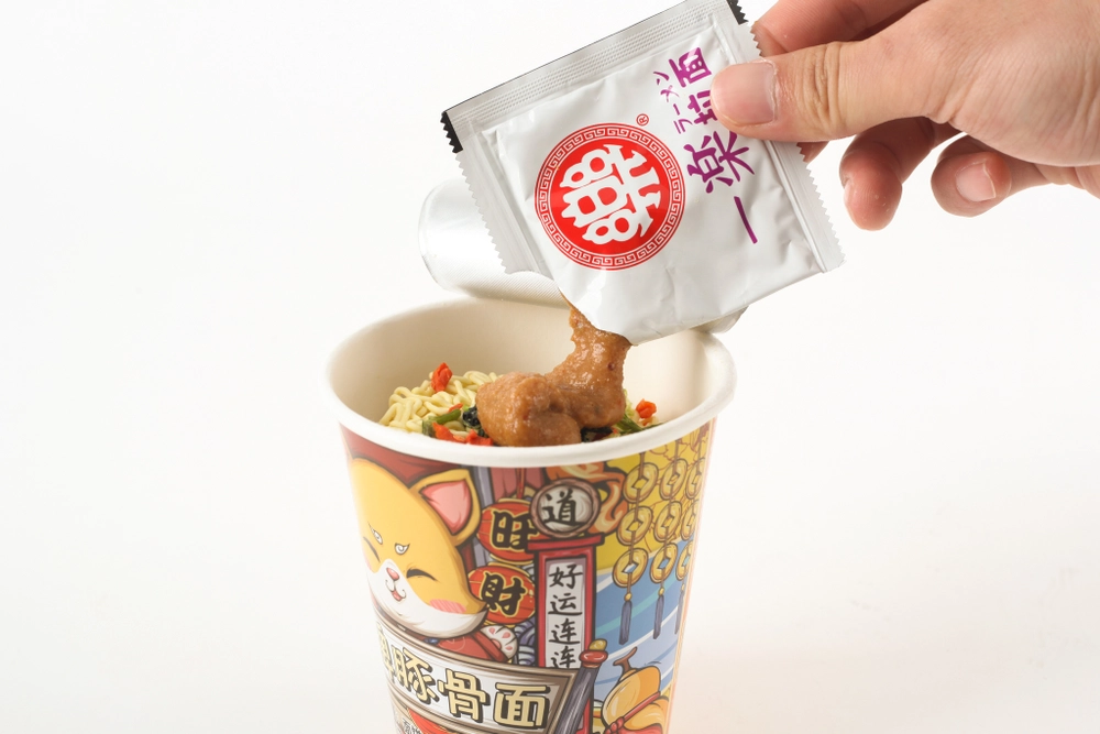 Лапша быстрого приготовления пшеничная Le Ramen Meow, Тонкоцу (со свиным бульоном)