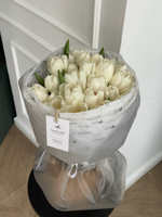 Букет из 25 белых тюльпанов