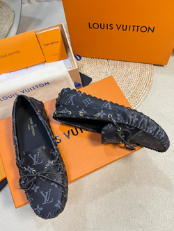 Louis Vuitton Mocassin