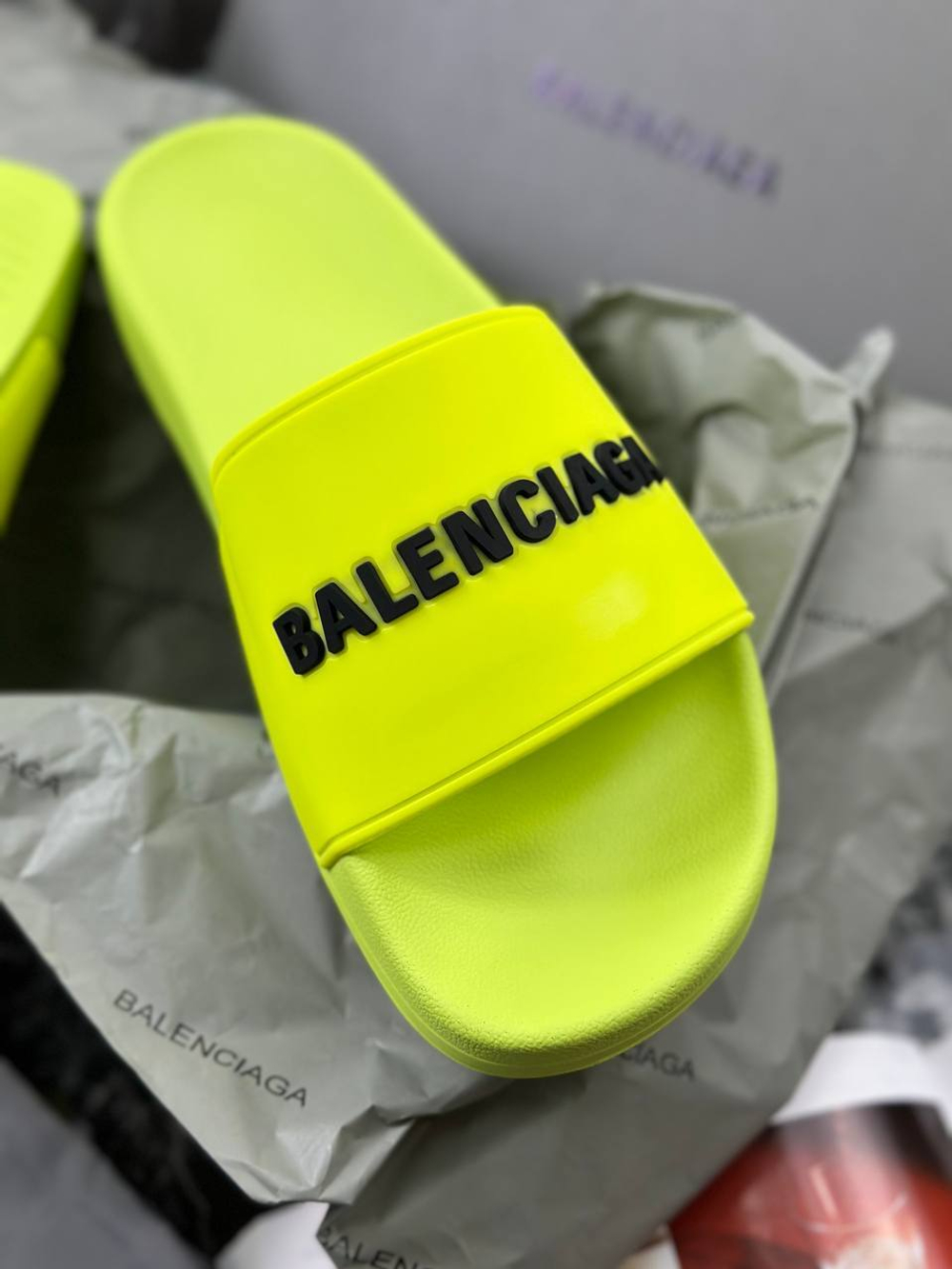 Шлепанцы Balenciaga