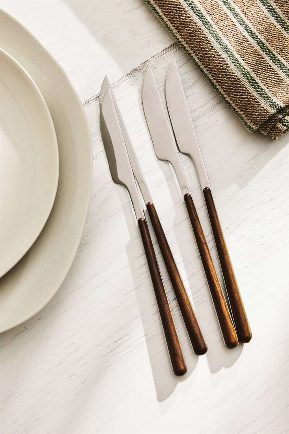 ZARA HOME НАБОР НОЖЕЙ С КРУГЛОЙ РУЧКОЙ ИЗ 4 ПРЕДМЕТОВ, ТЕМНО-КОРИЧНЕВЫЙ