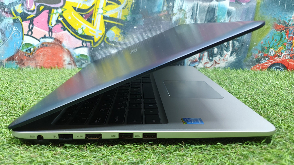 Ноутбук ASUS i3-5/6Gb/940M 2 ГБ/FHD/K501LB-DM140T [90nb08p1-m02070]/Windows 10