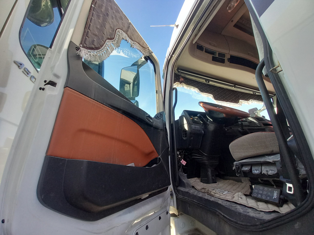 Foton AUMAN 4x2 Седельный тягач BJ4189SLFKA (Дизельный, 11,8 л, 470 л.с. АТ)