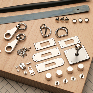 Kelly 28 // Комплект фурнитуры из нержавеющей стали, цвет серебро