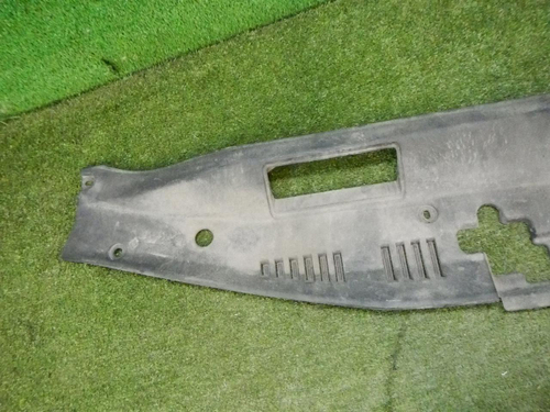 Кожух замка капота Toyota Camry xv70 (2017-н.в.)