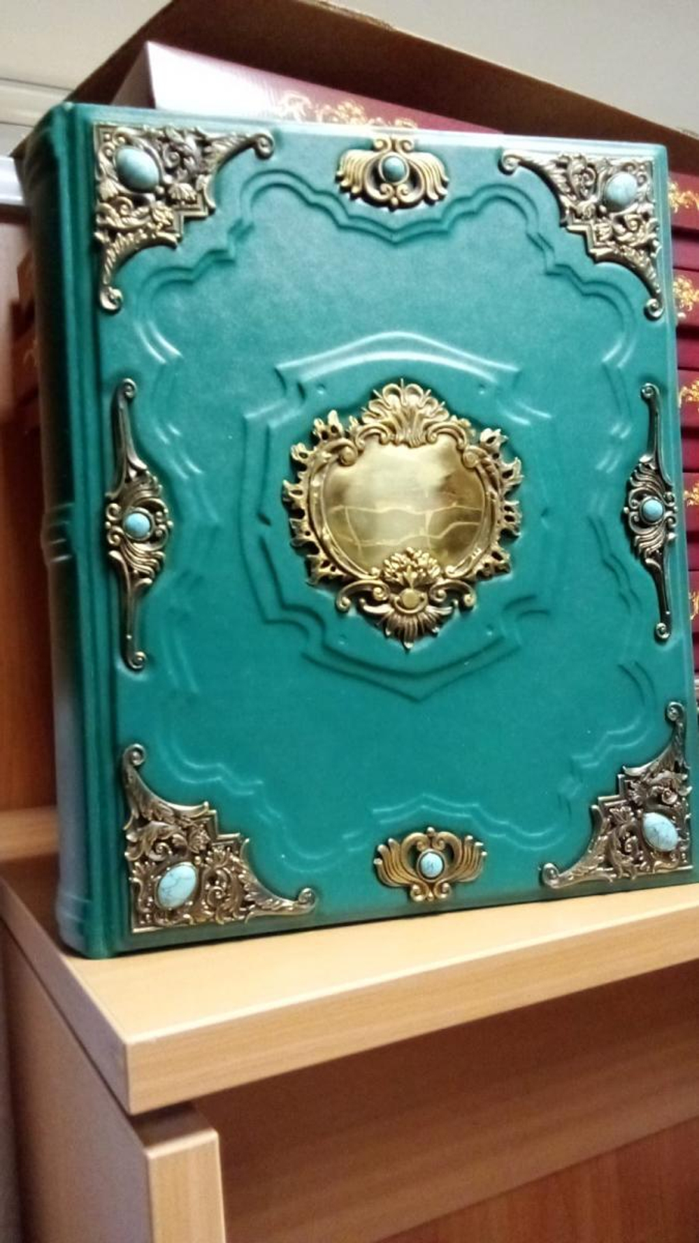 Большая семейная родословная книга "Ювелирная", натуральная кожа (зеленая)
