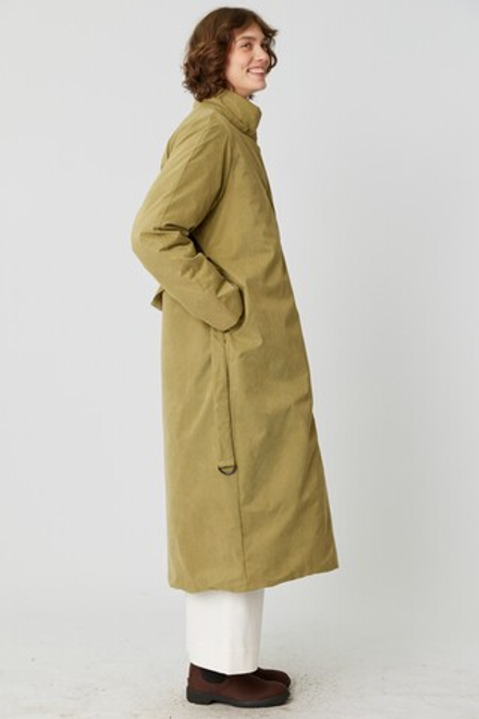 Зимнее пальто с жилетом из оливковой бархатистой мембраны