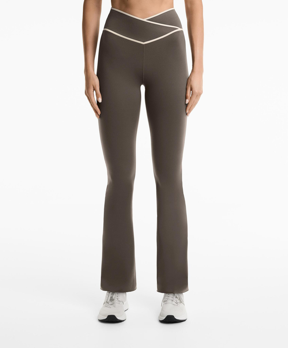 OYSHO Брюки-клеш Perfect-adapt с V-образным вырезом на талии, длиной до щиколотки 65 см, серо-коричневый