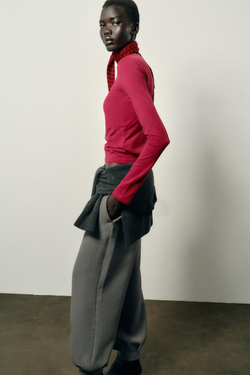 ZARA БАЗОВАЯ ХЛОПКОВАЯ ФУТБОЛКА, ЦВЕТ ФУКСИИ