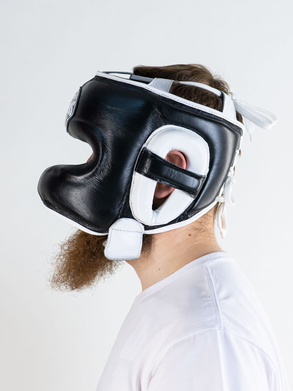 Шлем боксерский LEADERS LS с бамперной защитой (черный / белый) BK/WH