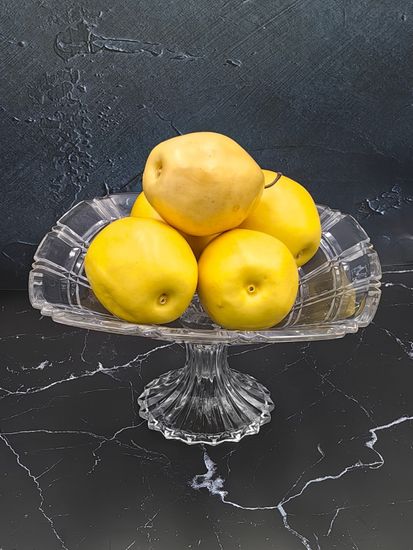 Блюдо-фруктовница стеклянная на ножке 28х15 см.