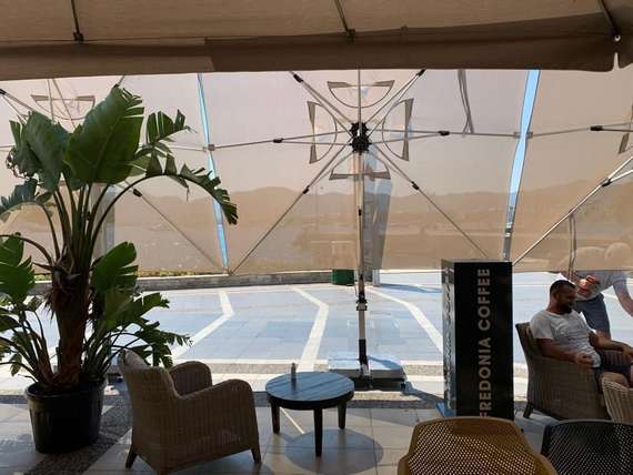 Зонт профессиональный 3х3 м Banana Plus, серебристый, бежевый