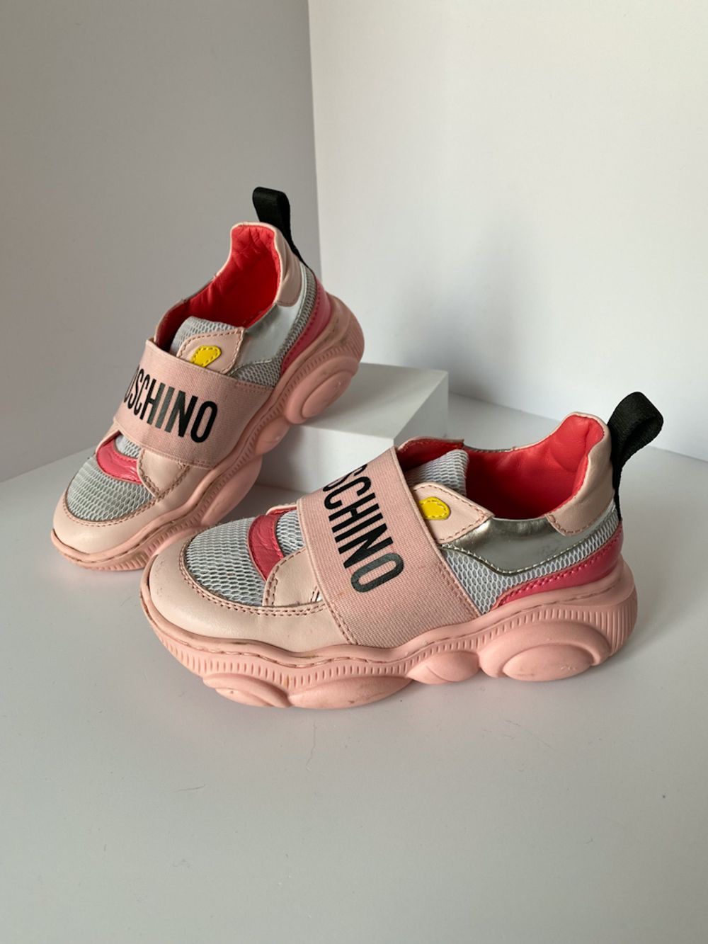 Кроссовки Moschino, 26