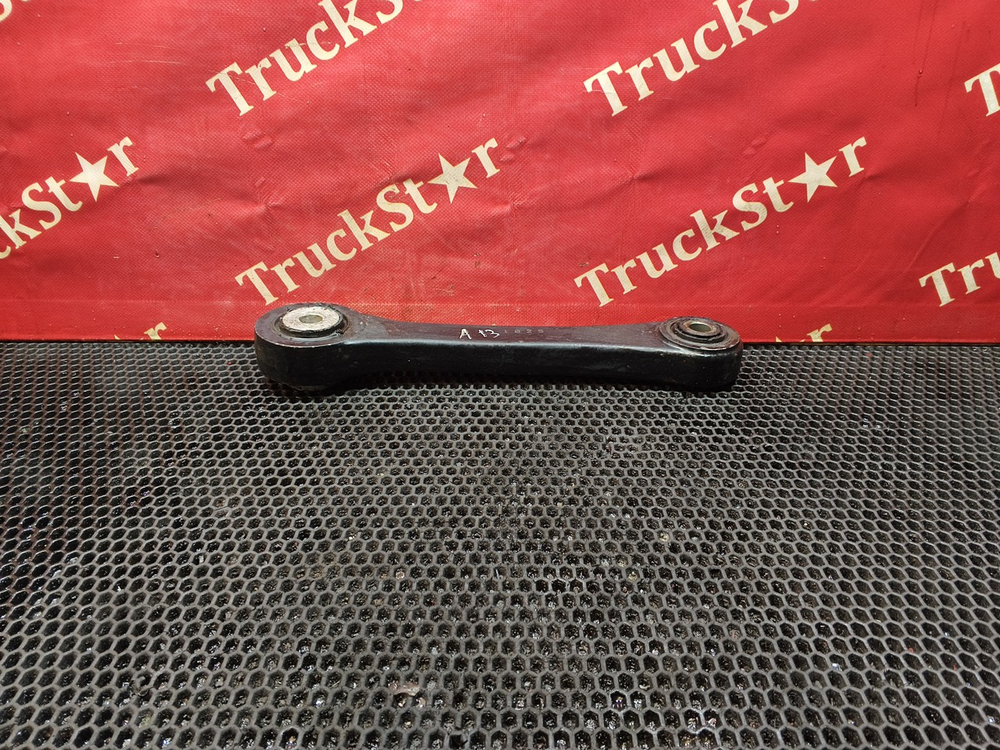 Стойка переднего стабилизатора