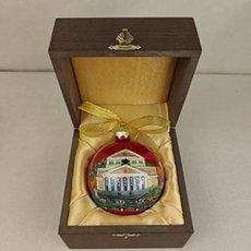 Шар новогодний с круговой росписью Палех "Москва. Большой театр" на красном в футляре