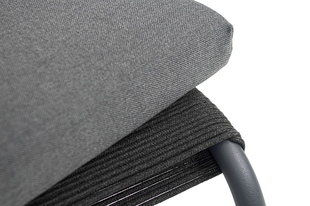 "Ането" пуф плетеный из роупа, каркас алюминий темно-серый (RAL7024) муар, роуп темно-серый круглый