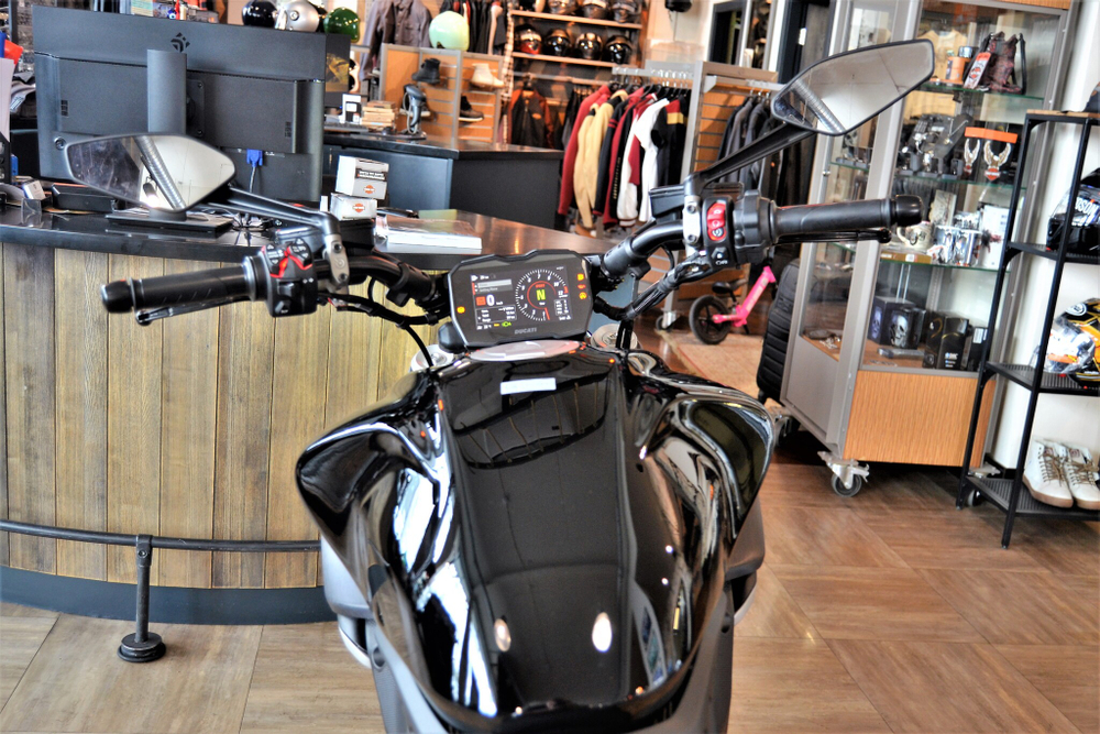 Мотоцикл Ducati Diavel V4 (2025)