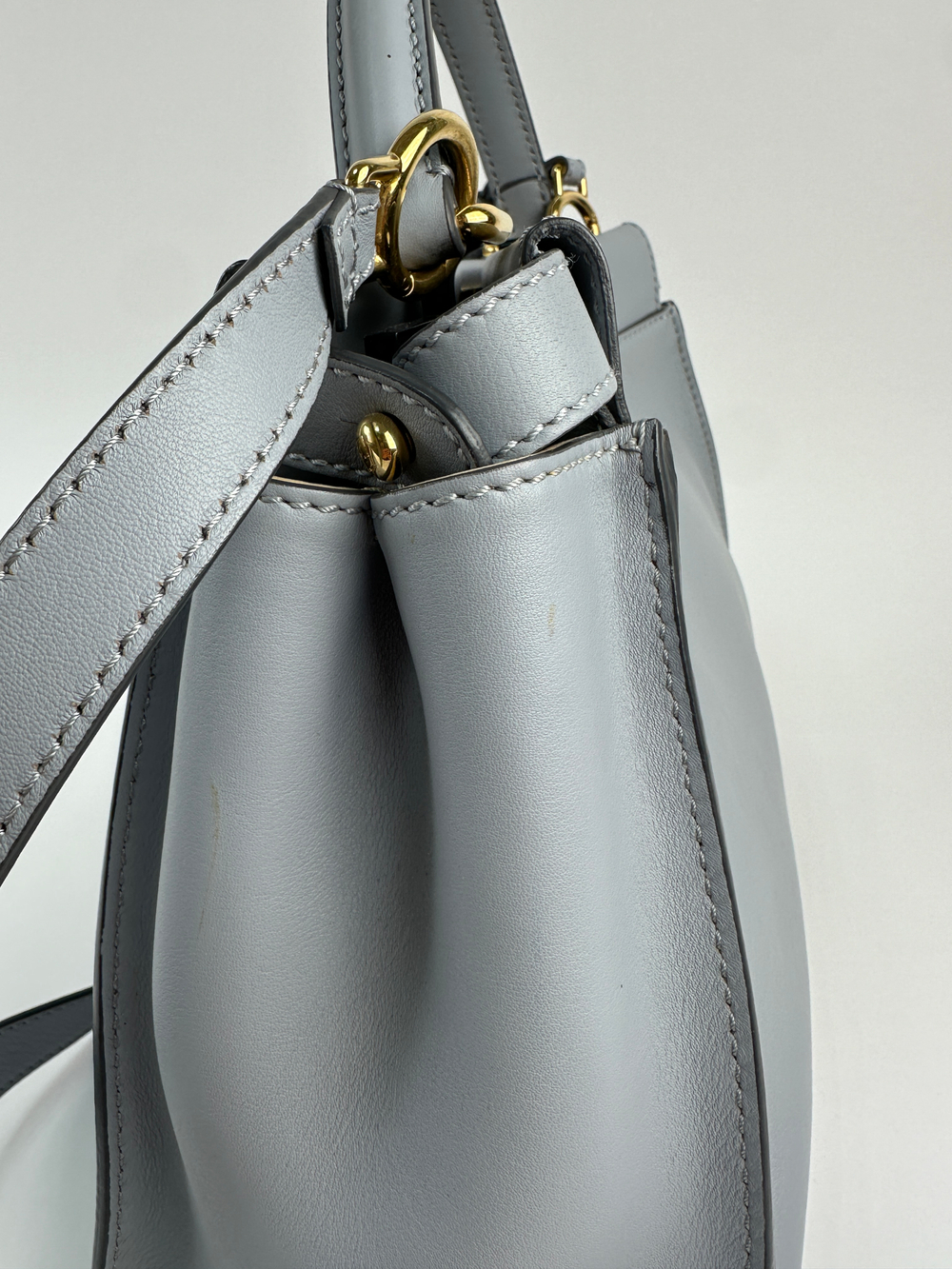 Сумка Fendi Peekaboo medium