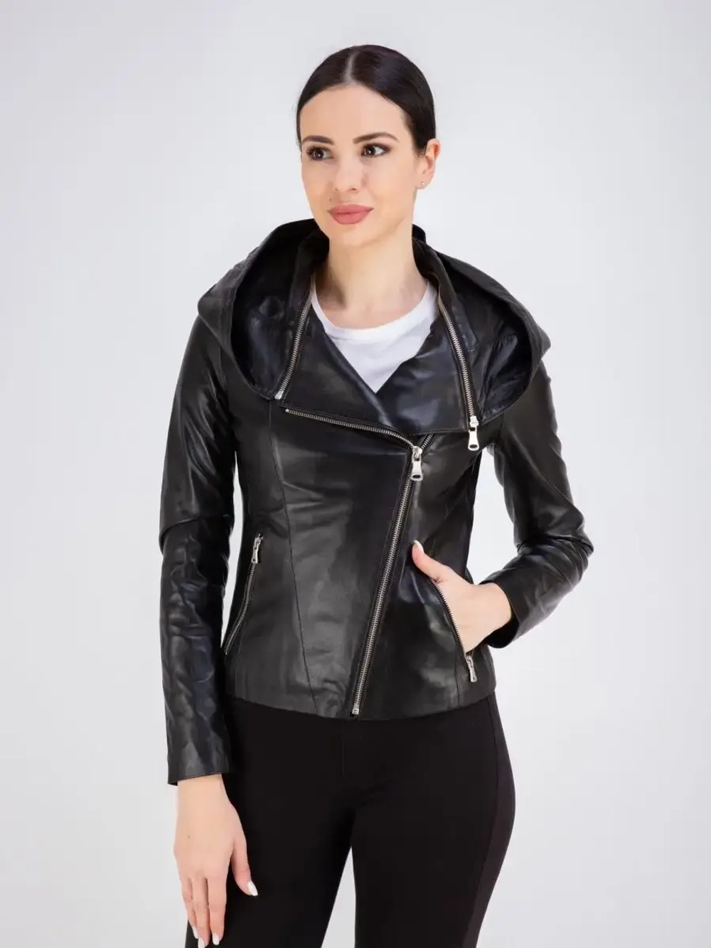 Куртка женская из натуральной кожи с капюшоном трансформер