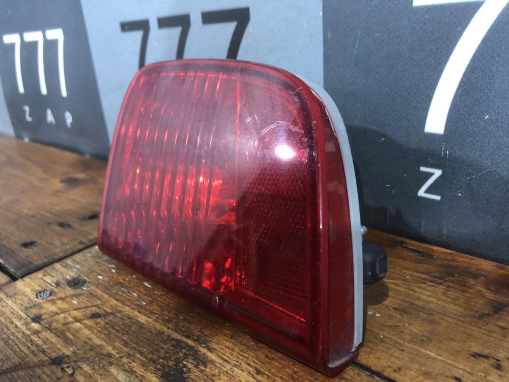 ПТФ задний правый Toyota Land Cruiser 200 07-15 Б/У Оригинал 8145760020