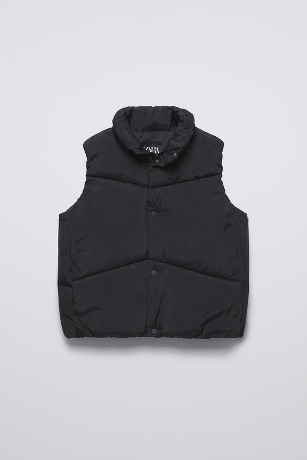 ZARA НЕПРОМОКАЕМЫЙ СТЕГАНЫЙ ЖИЛЕТ, ЧЕРНЫЙ