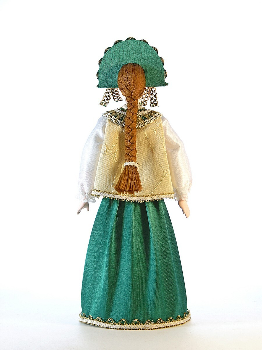 Кукла коллекционная в праздничном девичьем костюме
