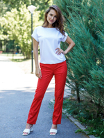 Красные медицинские брюки