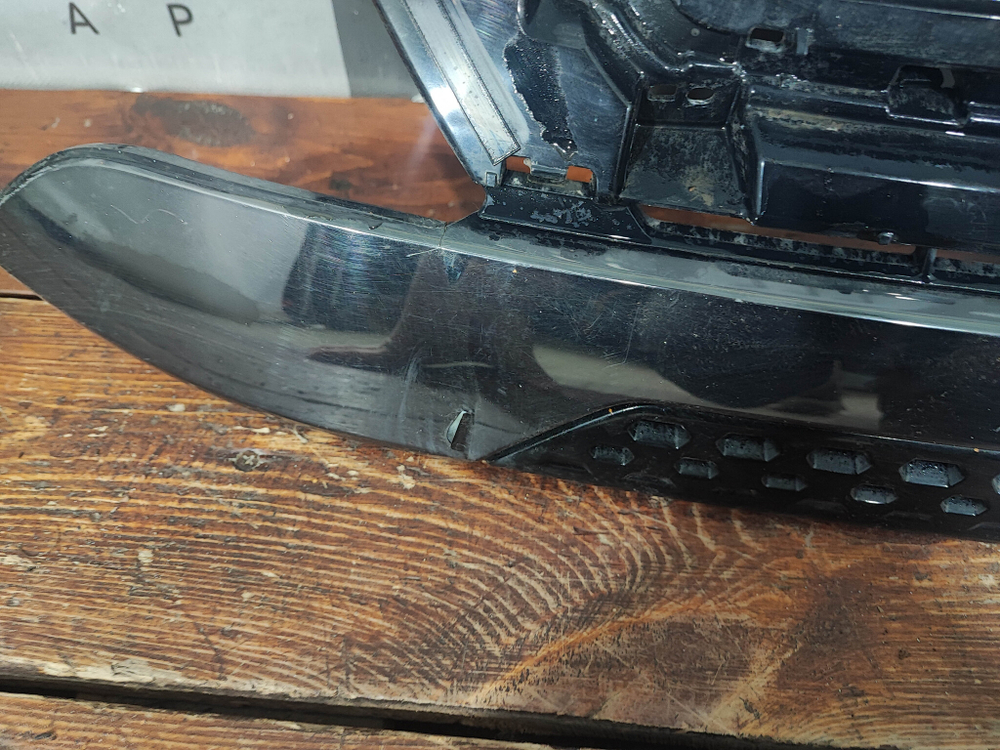 Решетка радиатора Mitsubishi Outlander 3 18-нв Б/У Оригинал 7450B304