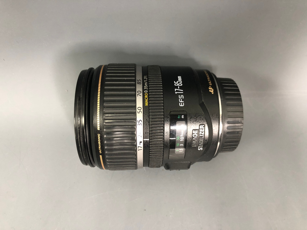 Canon EF-S 17-85mm 4-5.6 IS USM