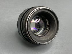 Helios-44-2 внутри небольшой скол