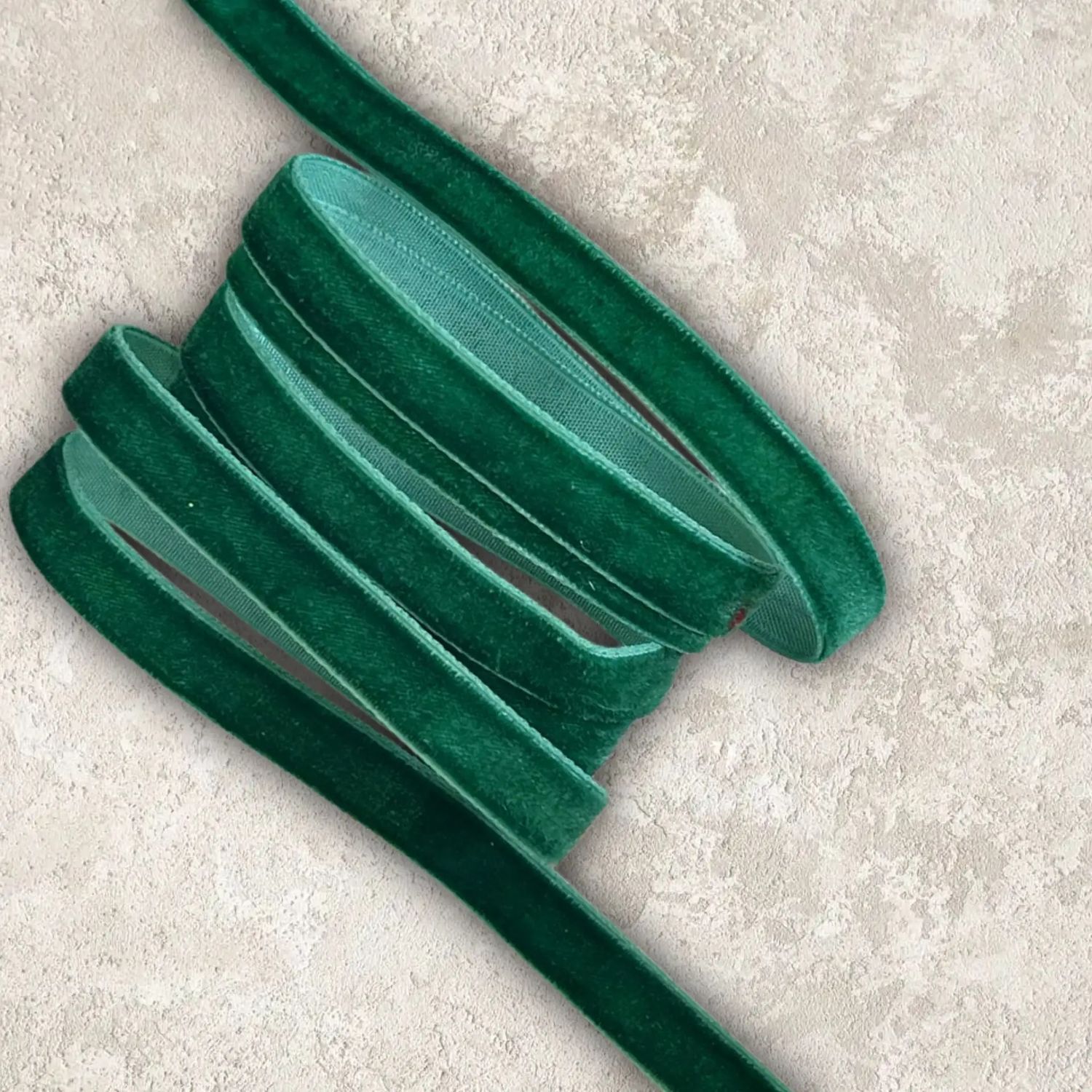 Лента бархатная 1 см зеленый №163(1метр)